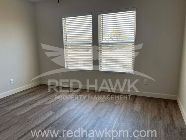 Foto del edificio - 2387 Oakmont Ln