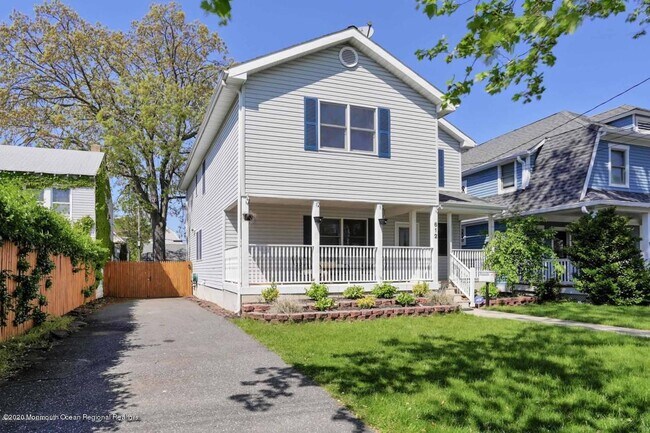 Building Photo - 612 12th Ave