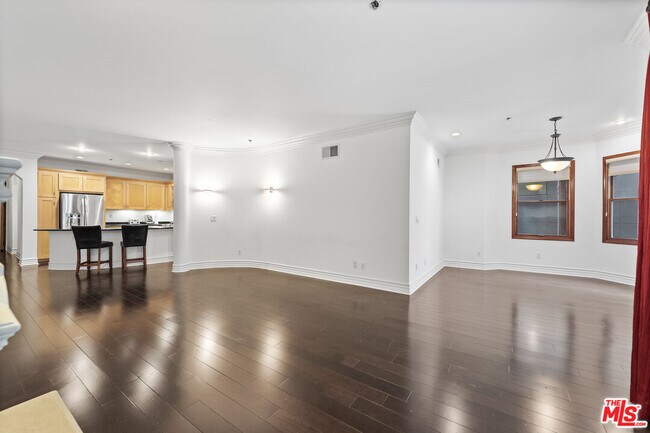 Building Photo - 1658 Camden Ave