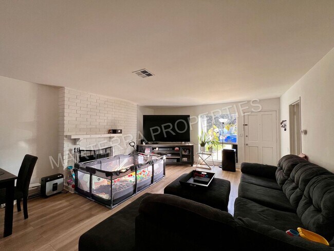 Foto del edificio - Ren Cir