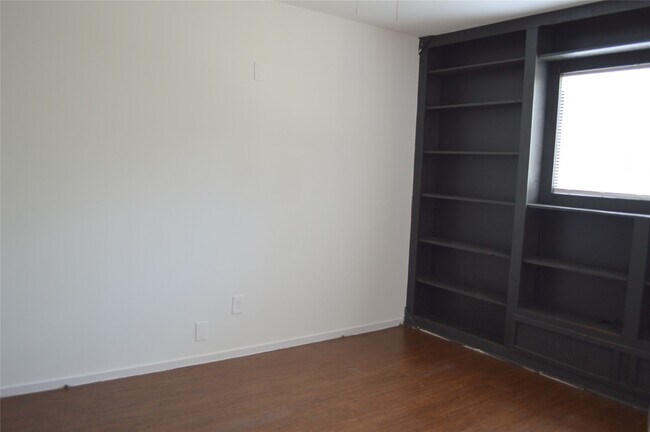 Foto del edificio - 1212 E Red Cedar Cir