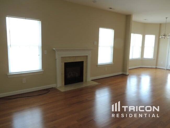 Building Photo - 2625 Sierra Chase Dr