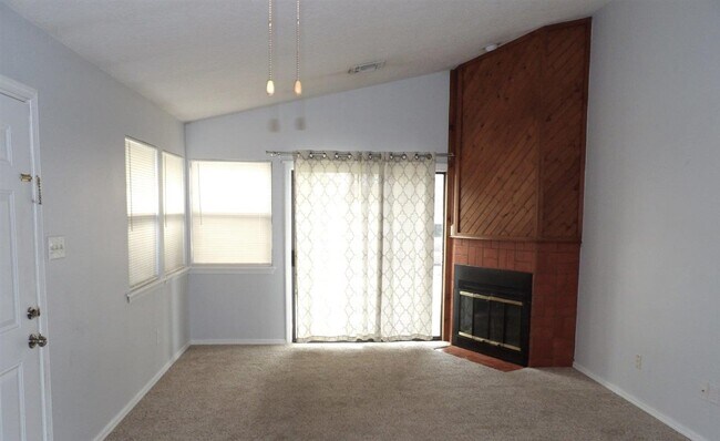 Foto del edificio - 6806 NW Willow Springs Dr