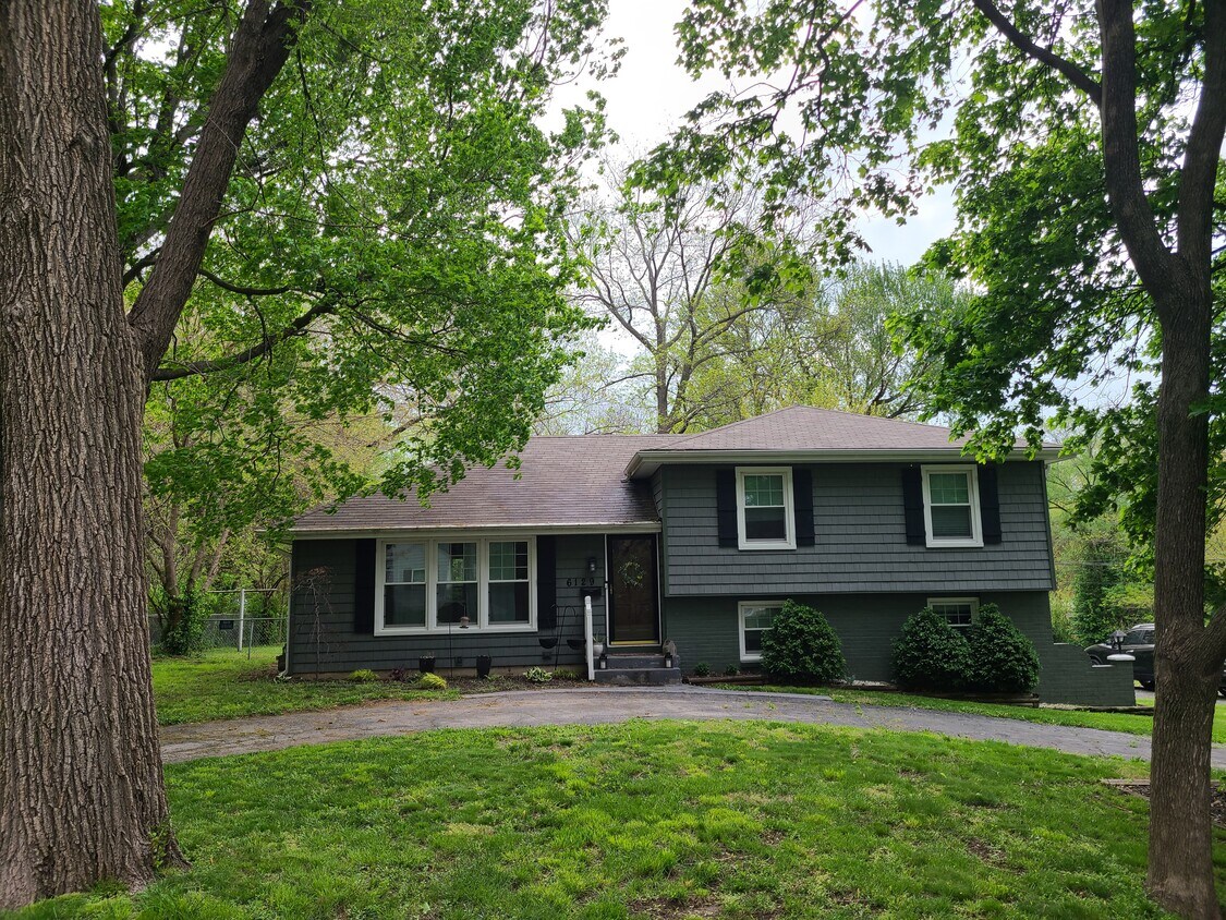 6129 Melrose Ln, Shawnee, KS 66203 House Rental in Shawnee, KS