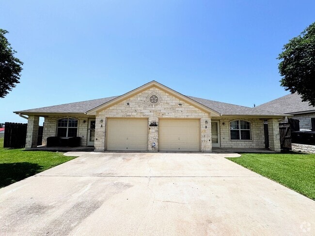 Building Photo - 1108 Powder River Dr