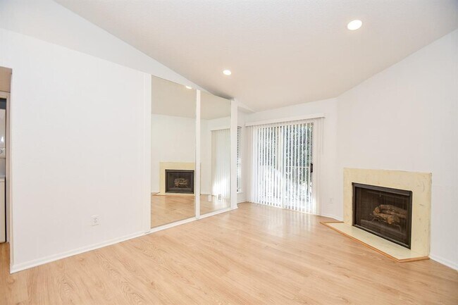 Foto del edificio - 11201 Lynbrook Dr