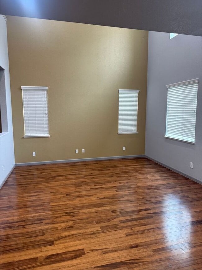 Foto del edificio - Beautiful 3 Bedrooms 2.5 Bath