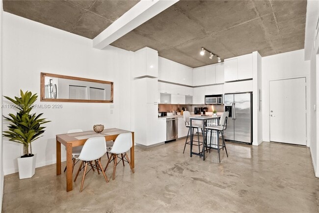 Foto del edificio - 234 NE 3rd St