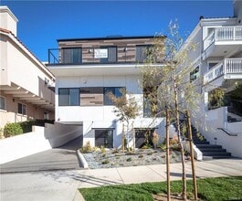 Building Photo - 716 N Juanita Ave
