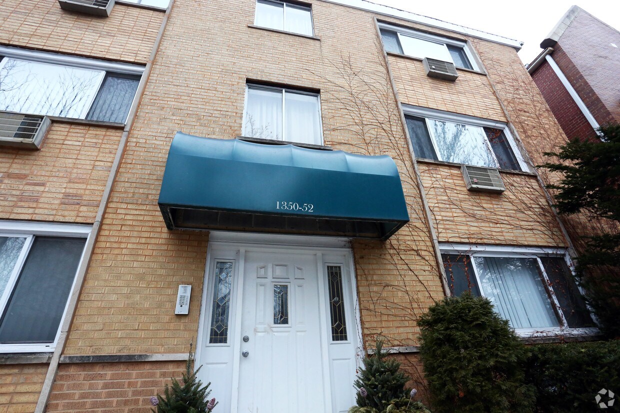 Building Photo - 1350-1352 N Cleveland Ave