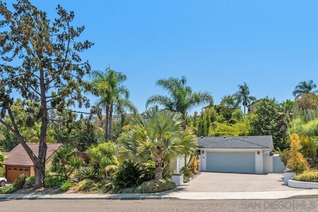 Building Photo - 2841 Cacatua St