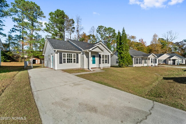 Building Photo - 410 Somerset Cove