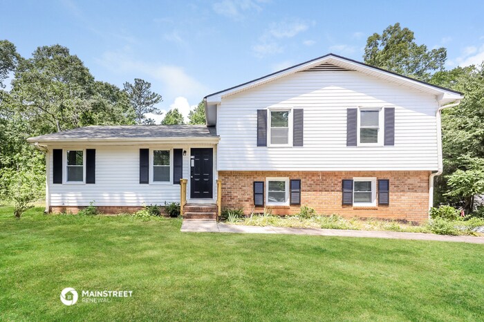 Primary Photo - 185 Hyde Cir