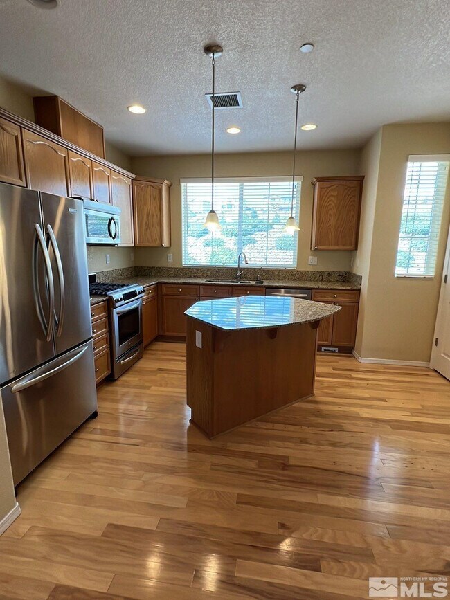 Foto del edificio - 3072 Sterling Ridge Cir