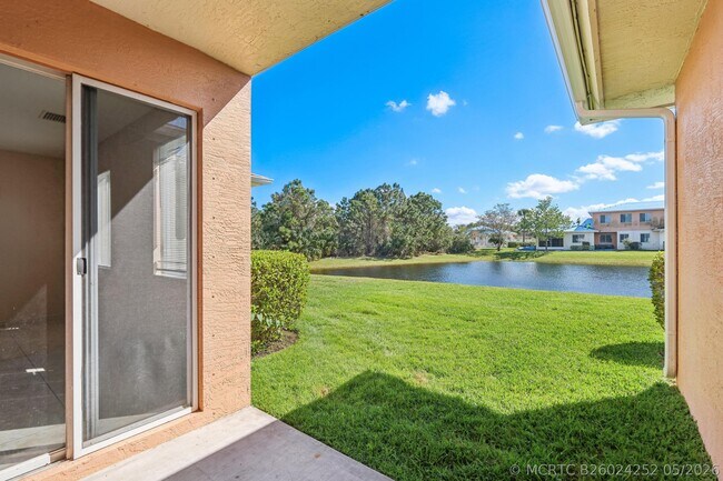Foto del edificio - 2584 Stockbridge Square SW