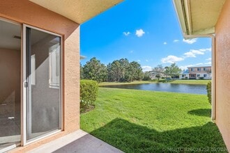 Building Photo - 2584 Stockbridge Square SW
