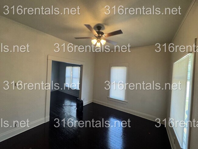 Foto del edificio - $899- 2 bed 1 bath - Single Family Home