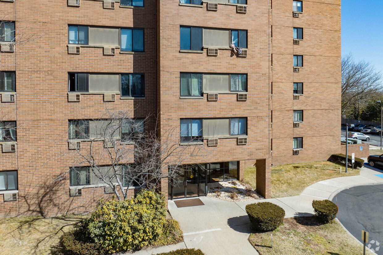 Foto del edificio - Bay Towne Village Apartments