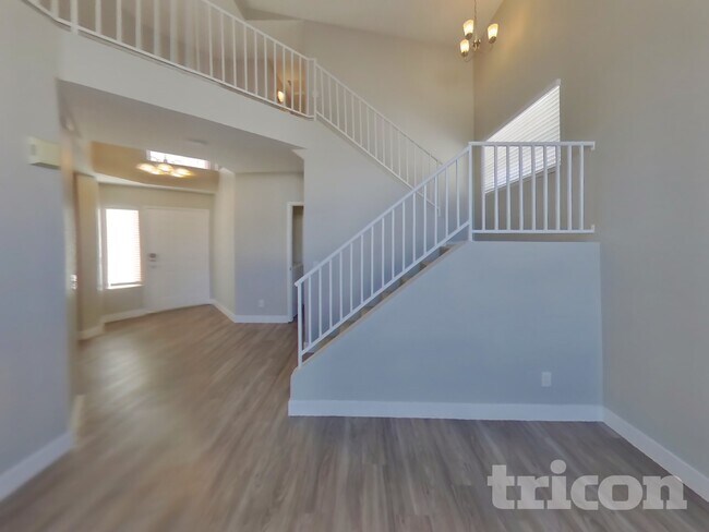 Foto del edificio - 5646 Roundrock Dr