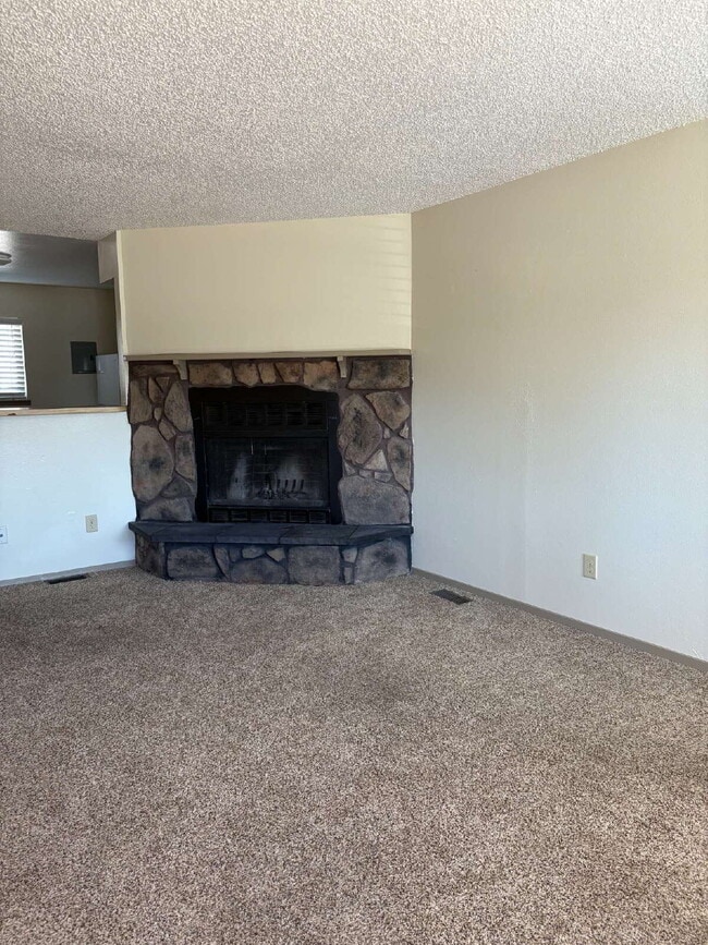 Photo - 2 bedroom townhouse - Mineola