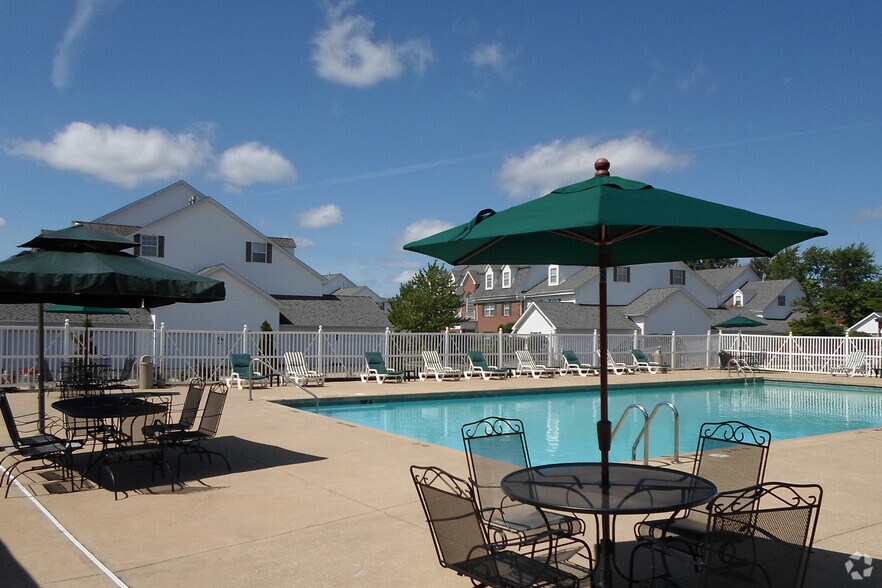 Hunters Manor Rentals Middleburg Heights, OH