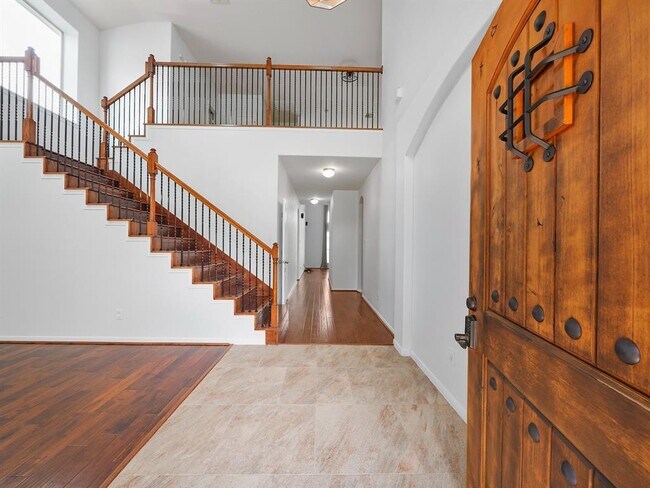 Foto del edificio - 25718 Westbourne Dr