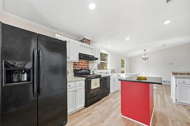 Foto del edificio - 2645 Bryant St