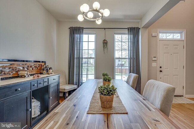 Foto del edificio - 15333 Tina Ln