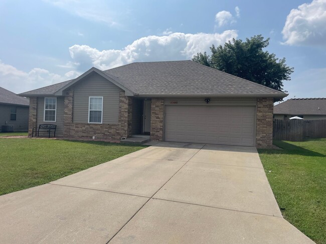 Building Photo - 3 Bedroom in Republic School District!