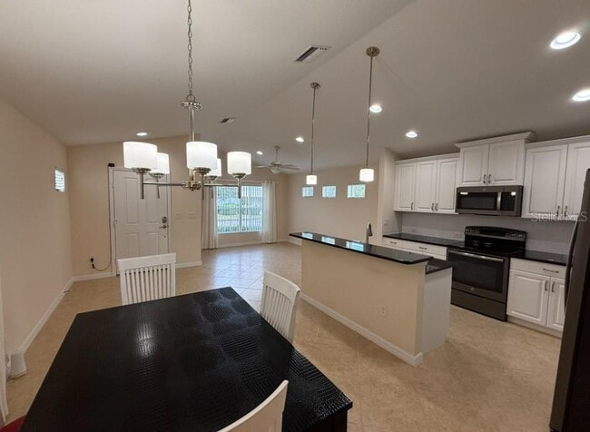 Building Photo - 4015 Cottage Hill Ave