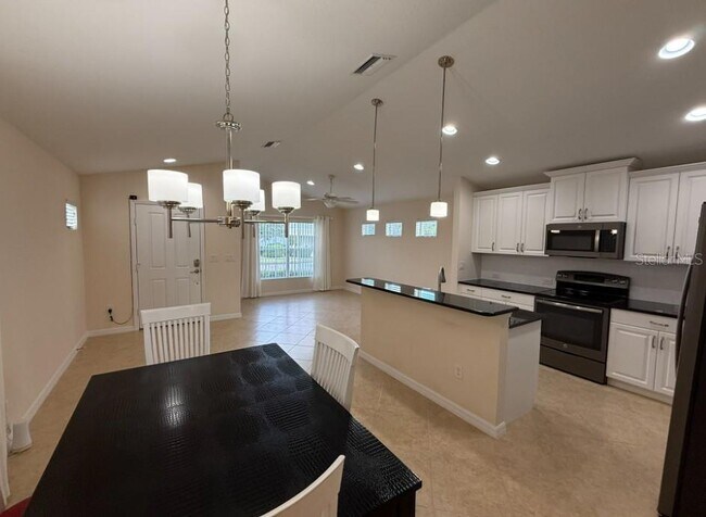 Foto del edificio - 4015 Cottage Hill Ave