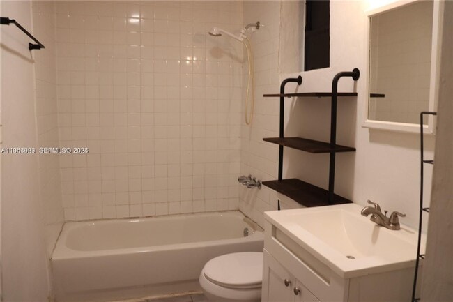 Building Photo - 5743 Lincoln St