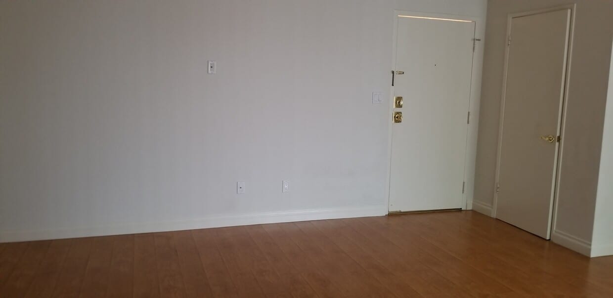 Foto del edificio - 18530 Hatteras St