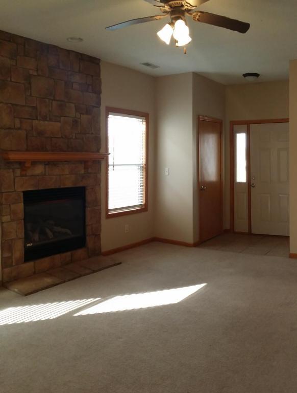 Building Photo - 920 Eagle Ridge Dr
