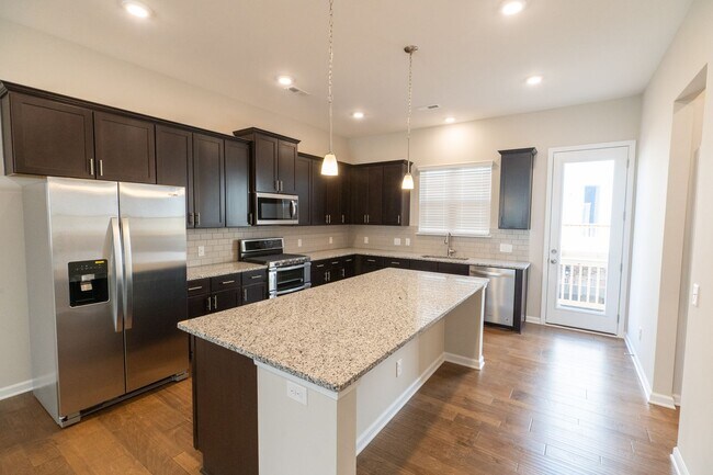 Foto del edificio - New Townhome