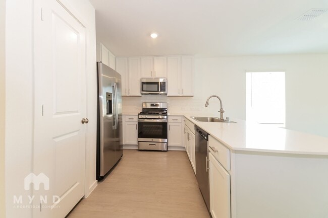 Foto del edificio - 2728 Mistwood Dr