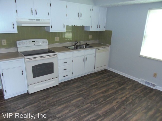 Foto del edificio - 2722-2724 Blendon Woods Blvd