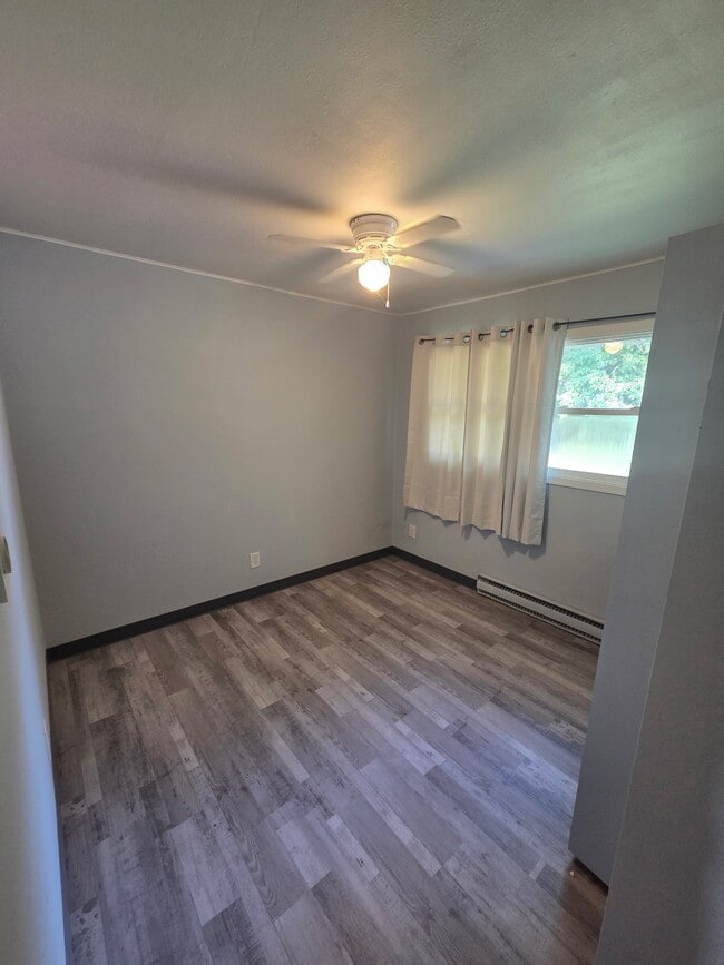 Building Photo - 108 N Dubildchen Dr