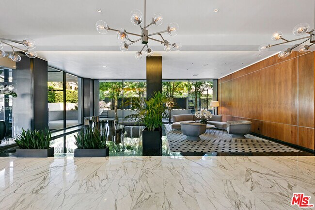 Foto del edificio - 1100 Alta Loma Rd