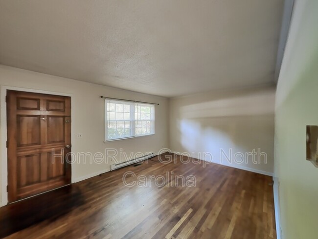 Building Photo - 3426 Battleground Ave