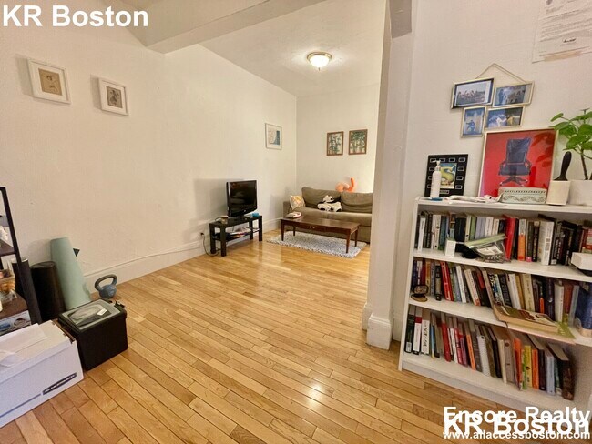 Foto del edificio - 235 Harvard Ave