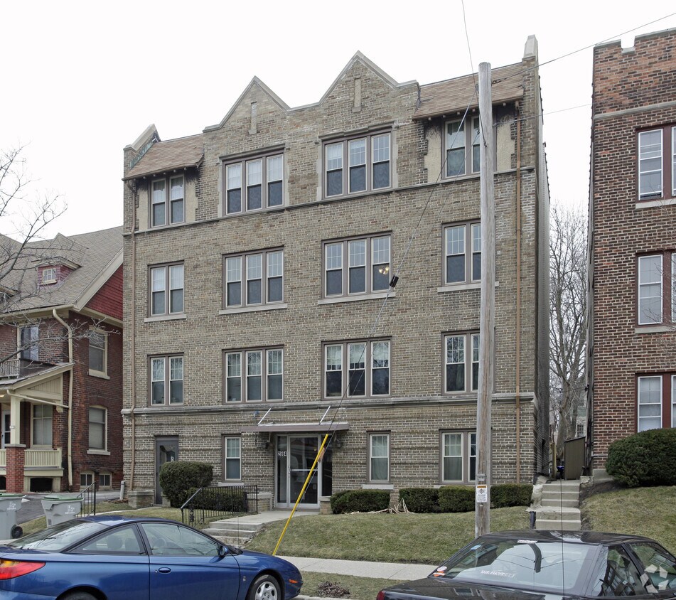 Foto del edificio - 2564 N Murray Ave