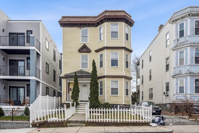 Foto del edificio - 62 Fuller St