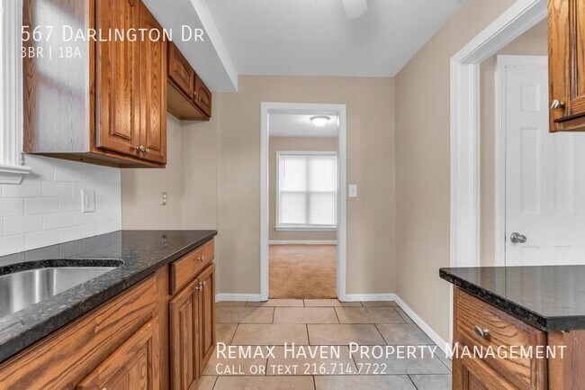 Foto del edificio - 567 Darlington Dr, Bedford - Spacious 3 be...