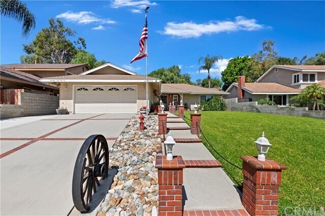 Building Photo - 14952 Rolling Ridge Dr