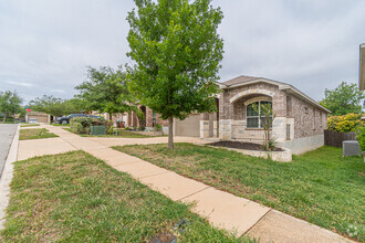 Building Photo - 7011 Plains Way