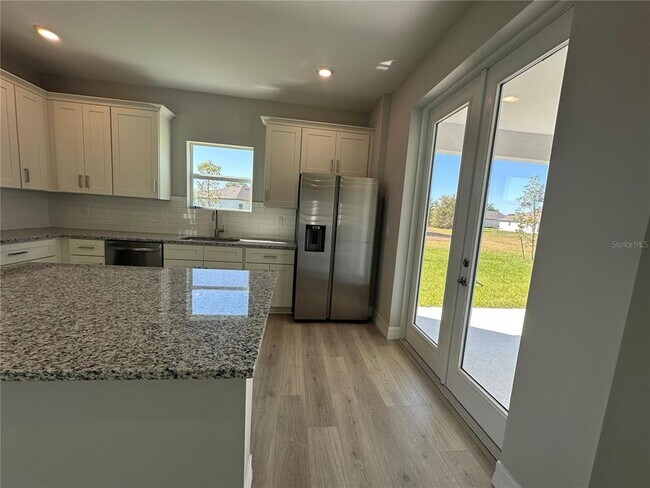 Foto del edificio - 26465 Barranquilla Ave