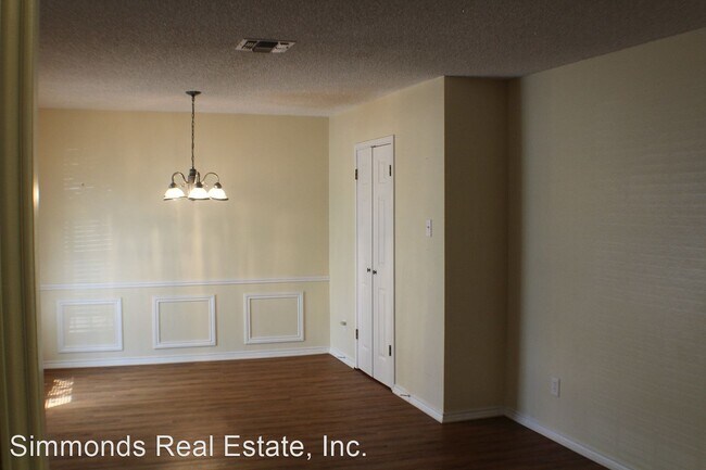 Building Photo - 3 br, 2 bath House - 1711 Forest Spring St