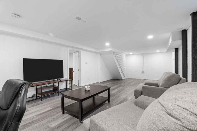 Foto del edificio - 2648 Garham Dr