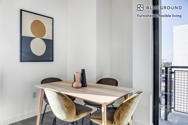 Foto del edificio - 21 NE 22nd St